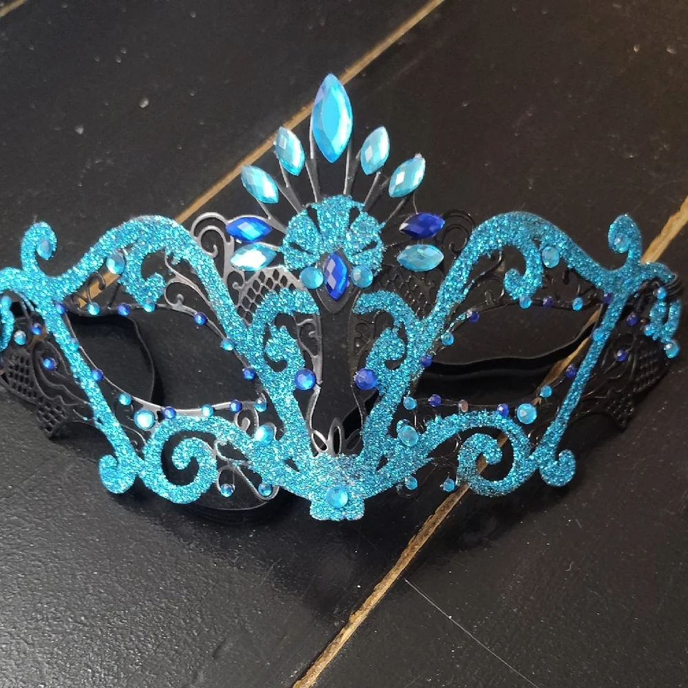 BEAUTIFUL SPARKLING TEAL GLITTER MASQUERADE MASK